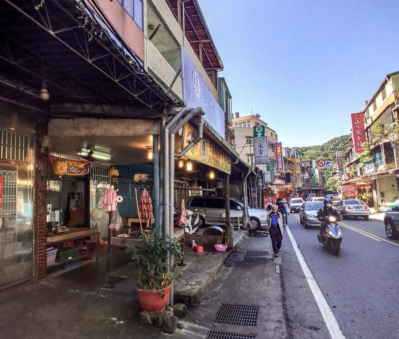 昔日的繁華如今僅剩下少數的豬肉攤還在營業 照片提供者：朱肇維