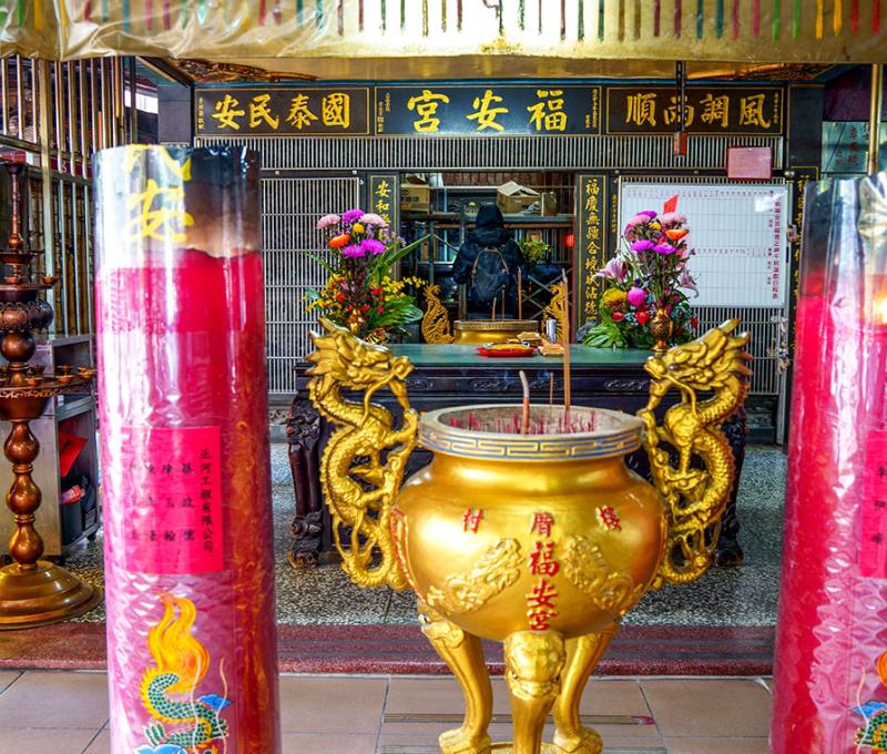 福安宮主祀土地公，無其他陪祀神