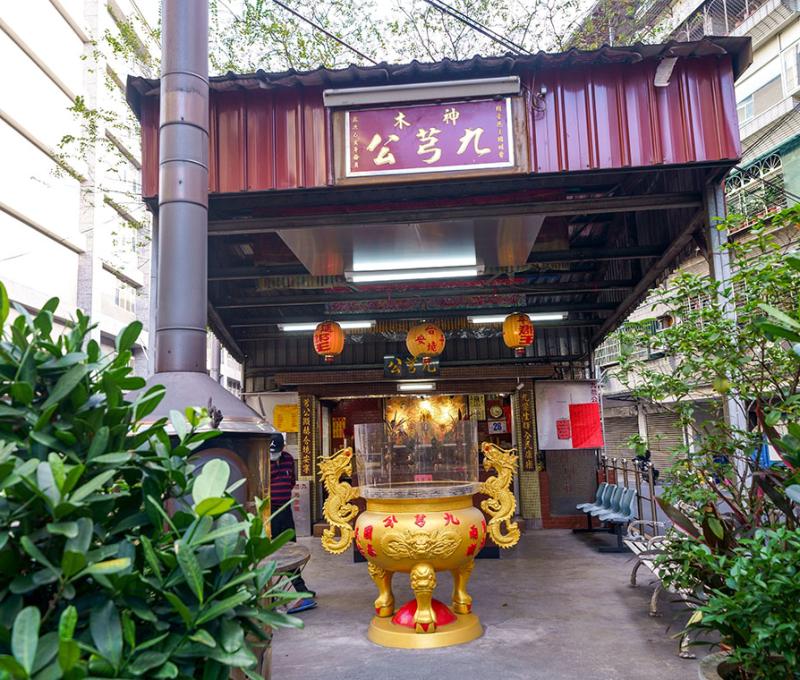 寧靜肅穆的九芎公廟
