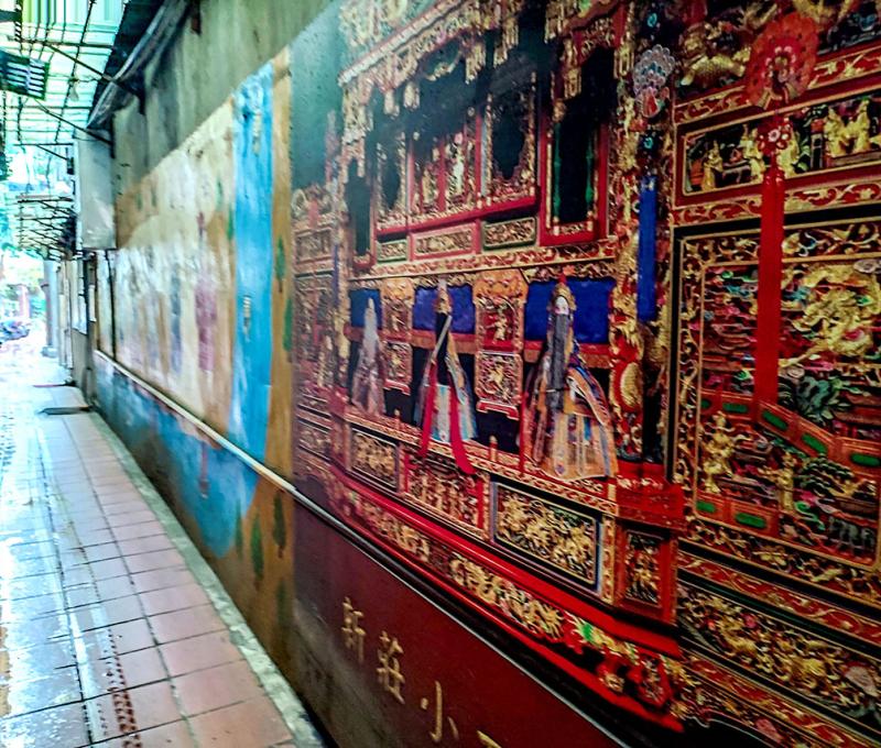 戲館巷一旁的壁畫。照片拍攝者：海山文史團隊