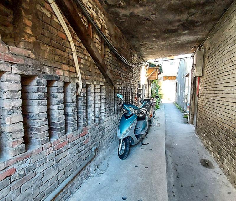 巷弄裡還可見昔日建築身影。照片提供者：江明泱 / 拍攝日期：2023/09/13