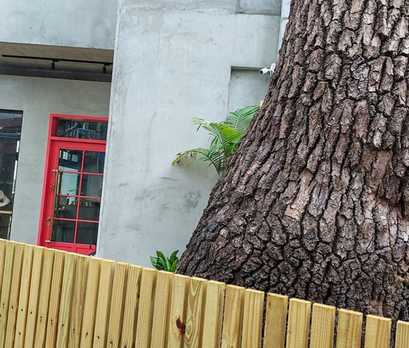 永昌里鐵道旁個性化建築2。照片提供者：江明泱 / 拍攝日期：2023/09/13