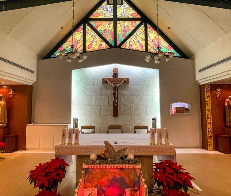 天主堂內敬拜聖壇