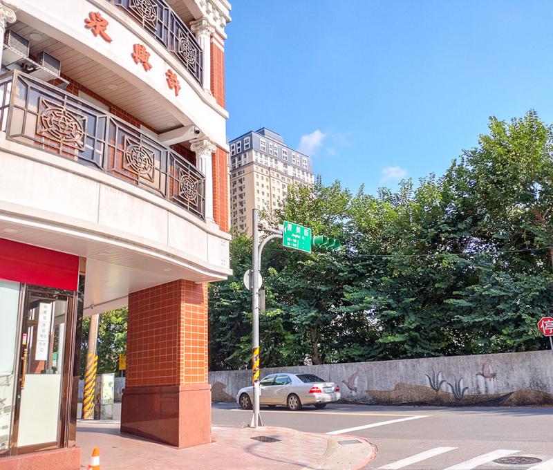 景美老街臨溪端堤防。照片拍攝者：林三德 / 拍攝日期：2022/09/09