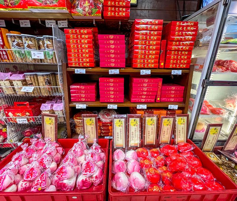 堅持製作傳統手工糕餅