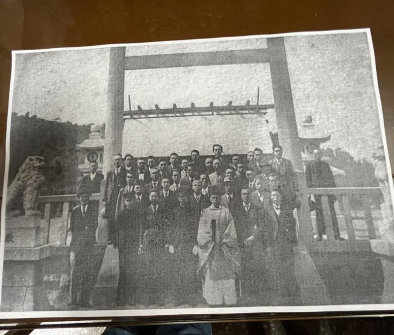 文山神社照片：二旁狛犬清晰可見（謝國淵先生提供）。照片拍攝者：陳粉 / 拍攝日期：2022/09/09