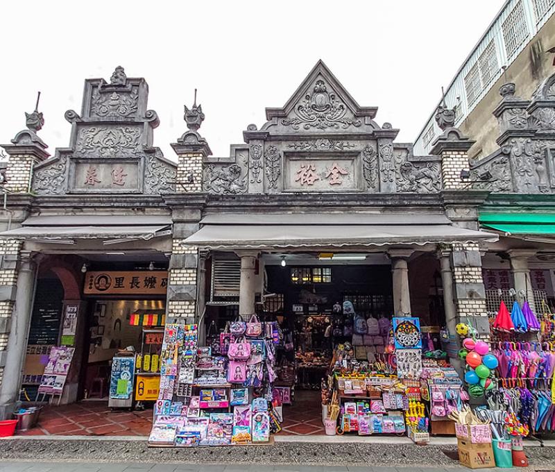 大溪老街上的華麗建築照片拍攝者：洪光君 / 拍攝日期：2021/4/15