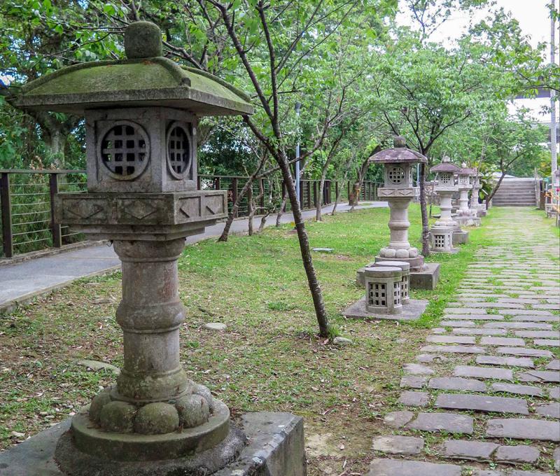 大溪神社石燈照片拍攝者：林炯任 / 拍攝日期：2021/4/24