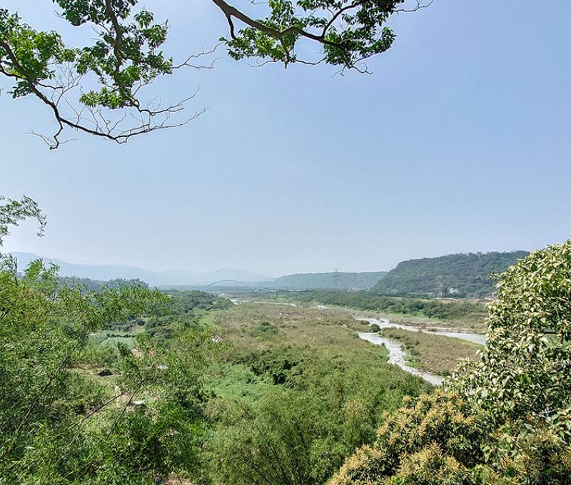 從大溪公園眺望順時埔照片拍攝者：洪光君 / 拍攝日期：2021/4/12