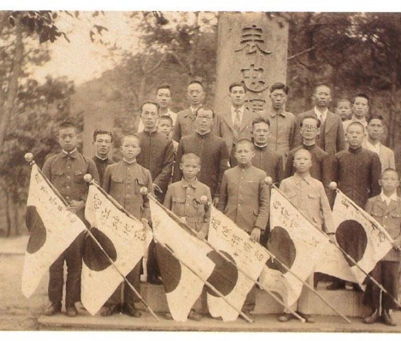 日治時期表忠碑合影-記錄圖片（圖片取自：乙未年海山地區抗日誌）