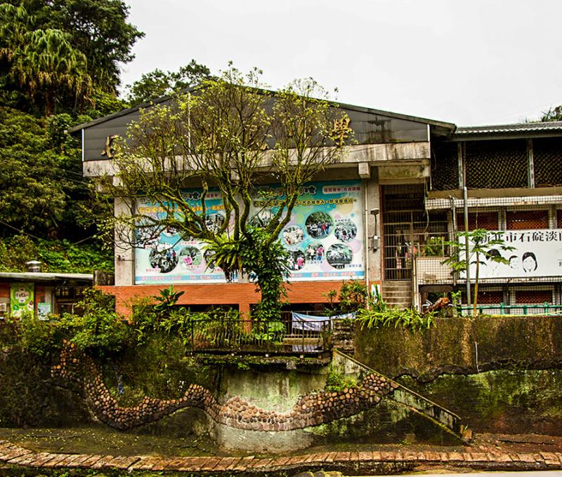 其中有1923年昭和皇太子來台灣巡視時所種，樹齡超過百年。