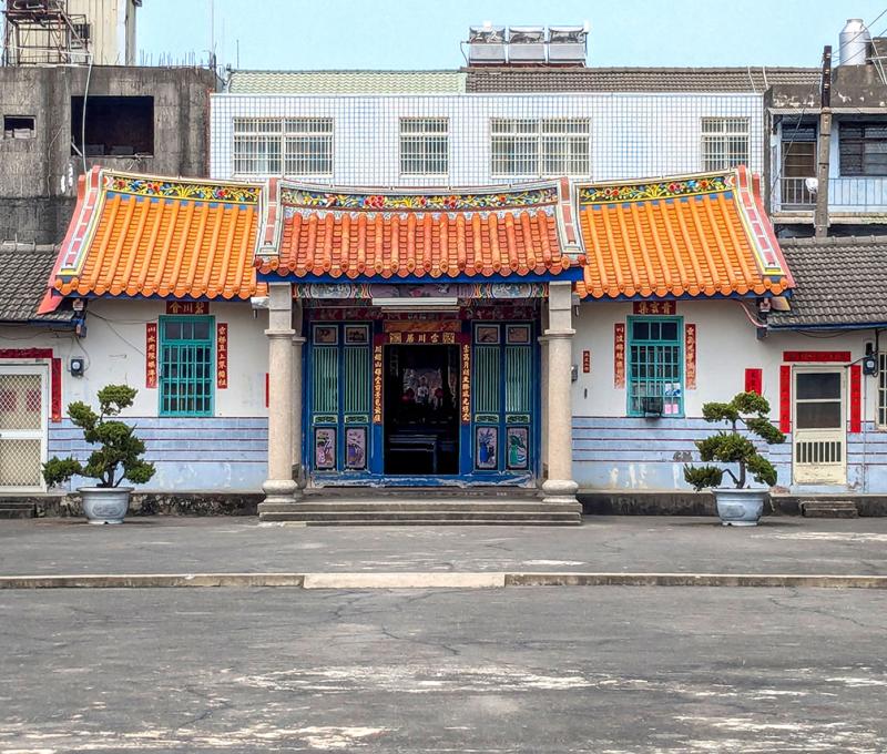 雲川居內埕及正廳拜亭 照片提供者：李華彥 / 拍攝日期：2025/04/06