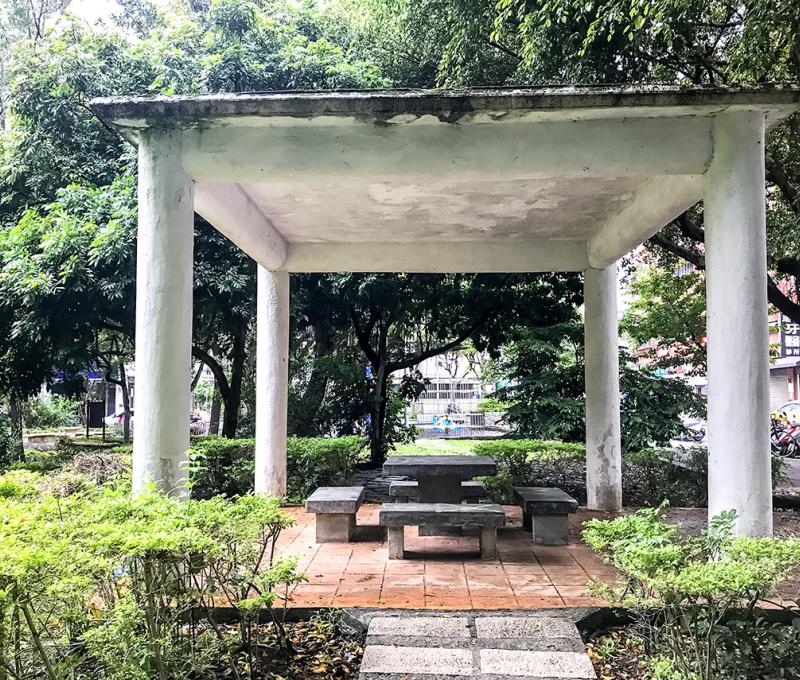 萬年公園內涼亭。方文樹 / 拍攝日期：2022/09/13