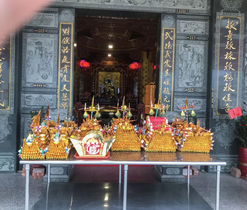 正殿對聯(新廟)。照片拍攝者：方文樹 / 拍攝日期：2022/04/13