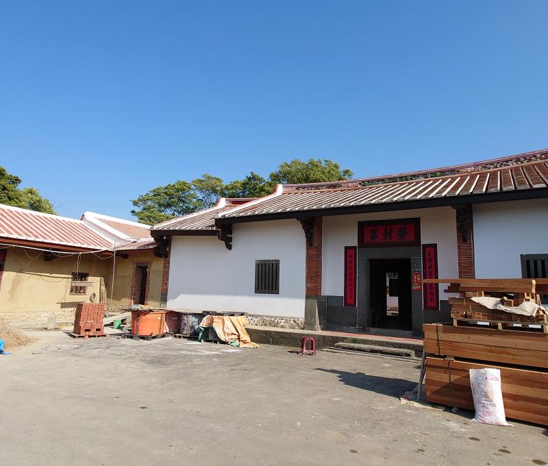 整修中的三合院。照片拍攝者：洪光君 / 拍攝日期：2021/4/6