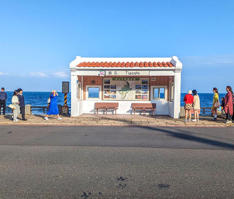 跳石候車亭。照片拍攝者：林韋伶 / 拍攝日期：2024/1/2