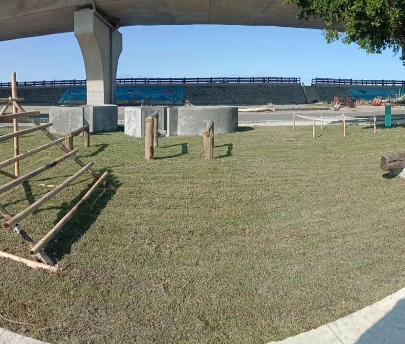 海廢體能場之芳苑長城單兵掩體（照片提供者：林雅婷 / 拍攝日期：2025.02.14）