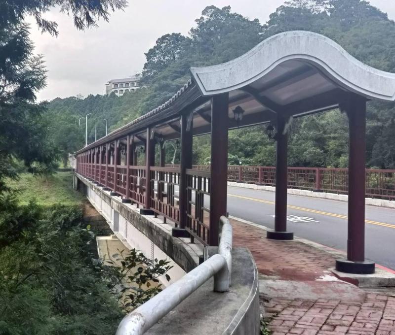 佛光大學十六亭橋（照片提供者：張邵宸、高承佑、楊翰廷、葉侑茹 / 拍攝日期：2025.10.31）