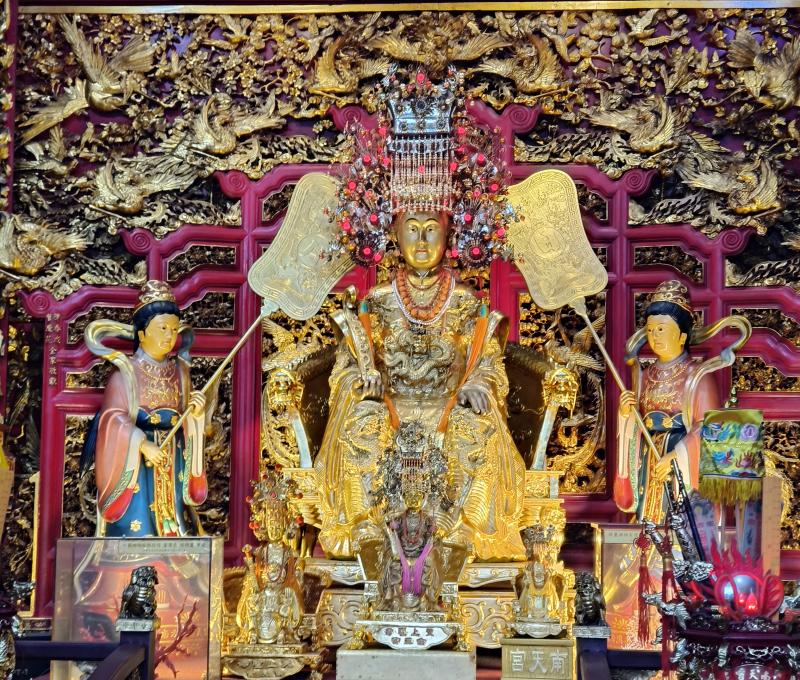 最大紅珊瑚媽祖。/提供者:蔡宗穎 / 拍攝日期:2025.04 最大紅珊瑚媽祖。/提供者:蔡宗穎 / 拍攝日期:2025.04