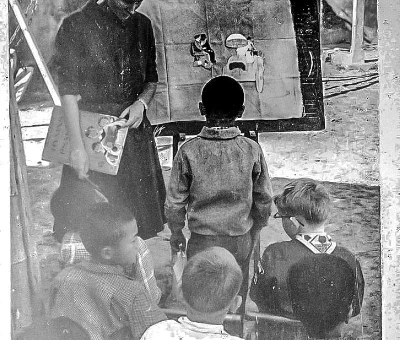 高仁愛在彰化教會教兒童主日學 照片提供者：彰基文史博物館藏／拍攝年份：1958