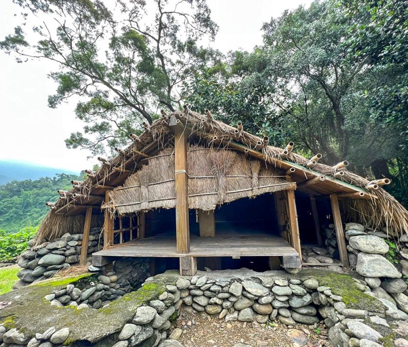 東清社家屋 Traditional Yami (Tao) House in Iranmeylek 照片拍攝者：原住民族委員會原住民族文化發展中心 / 拍攝日期：2022