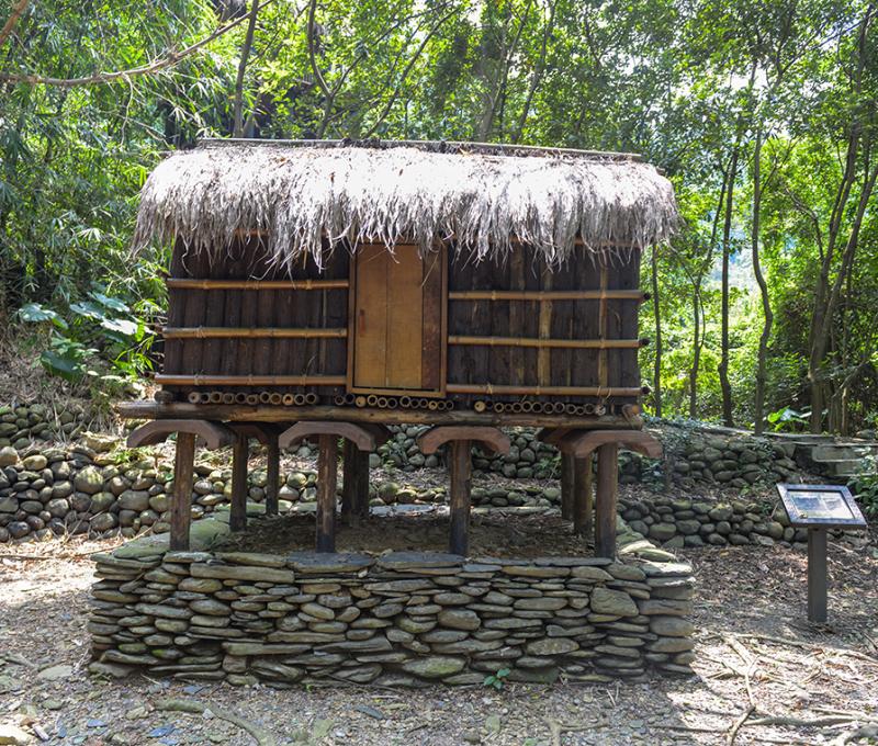 賽德克族傳統穀倉 Traditional Sediq Storage 照片拍攝者：原住民族委員會原住民族文化發展中心 / 拍攝日期：2022