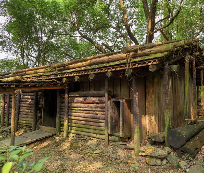 南山社住家 Traditional Atayal House in Nanshan Village 照片拍攝者：原住民族委員會原住民族文化發展中心 / 拍攝日期：2022
