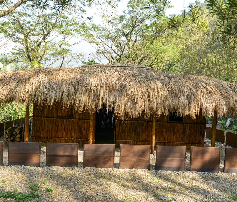 卡那卡那富族傳統家屋 Traditional Kanakanavu Dwelling 照片拍攝者：原住民族委員會原住民族文化發展中心 / 拍攝日期：2022