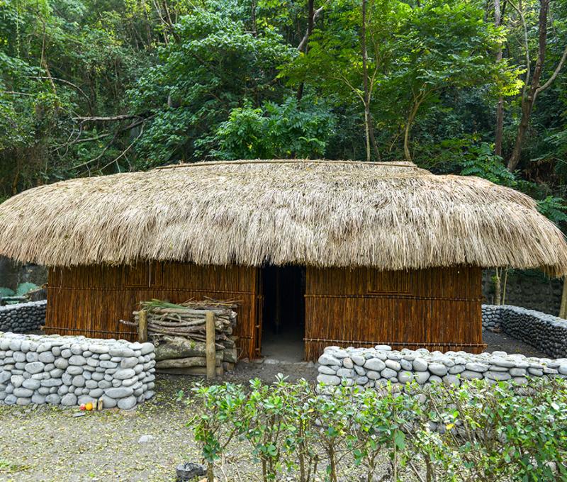 拉阿魯哇族傳統家屋 Traditional Hla’alua Dwelling 照片拍攝者：原住民族委員會原住民族文化發展中心 / 拍攝日期：2022