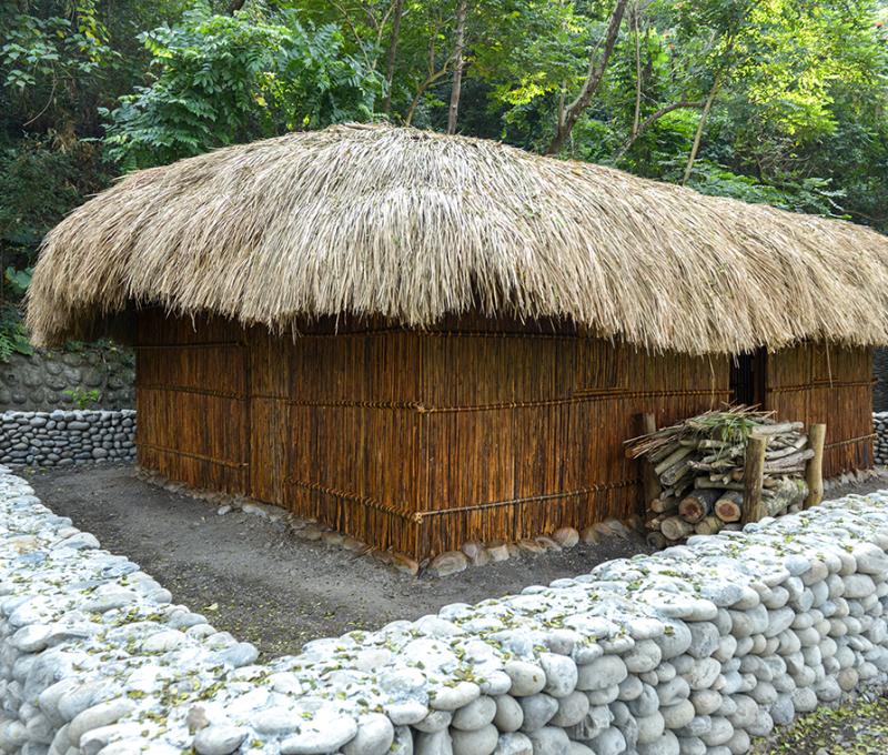 拉阿魯哇族傳統家屋 Traditional Hla’alua Dwelling 照片拍攝者：原住民族委員會原住民族文化發展中心 / 拍攝日期：2022