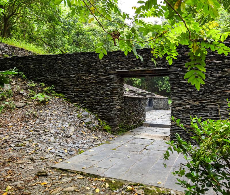 卡內特灣社住家 Traditional Houses in Qanituan Village 照片拍攝者：原住民族委員會原住民族文化發展中心 / 拍攝日期：2022