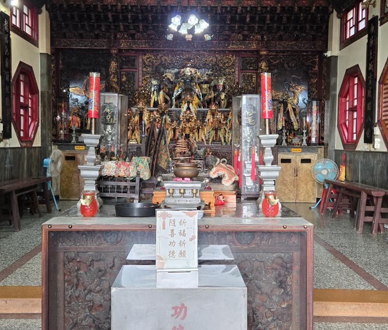 廟中主祀神明為安龍王池府千歲(照片提供者：街密小組 / 拍攝日期：2025/6/16)