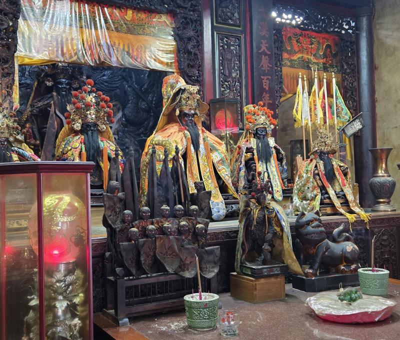 廟中主祀大眾爺、萬應公等眾神明(照片提供者：街密小組 / 拍攝日期：2025/6/16)