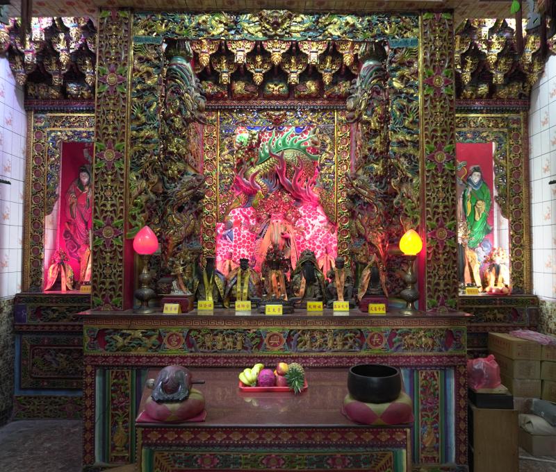 新店長興宮正殿神龕／照片提供者：毛毓翔 / 拍攝日期：2025/05/27