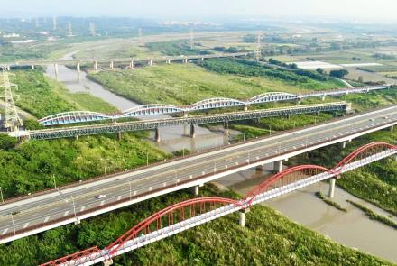 嘉南大圳新曾文溪渡槽橋