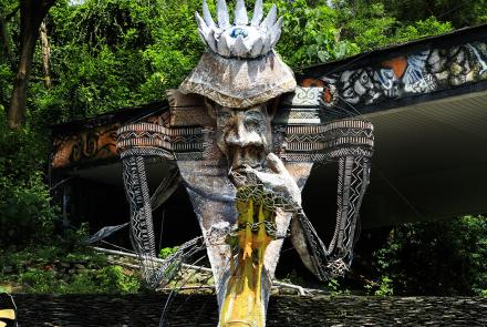 05在我熟悉的文化我是巨人 In My Familiar Culture, I Am a Giant